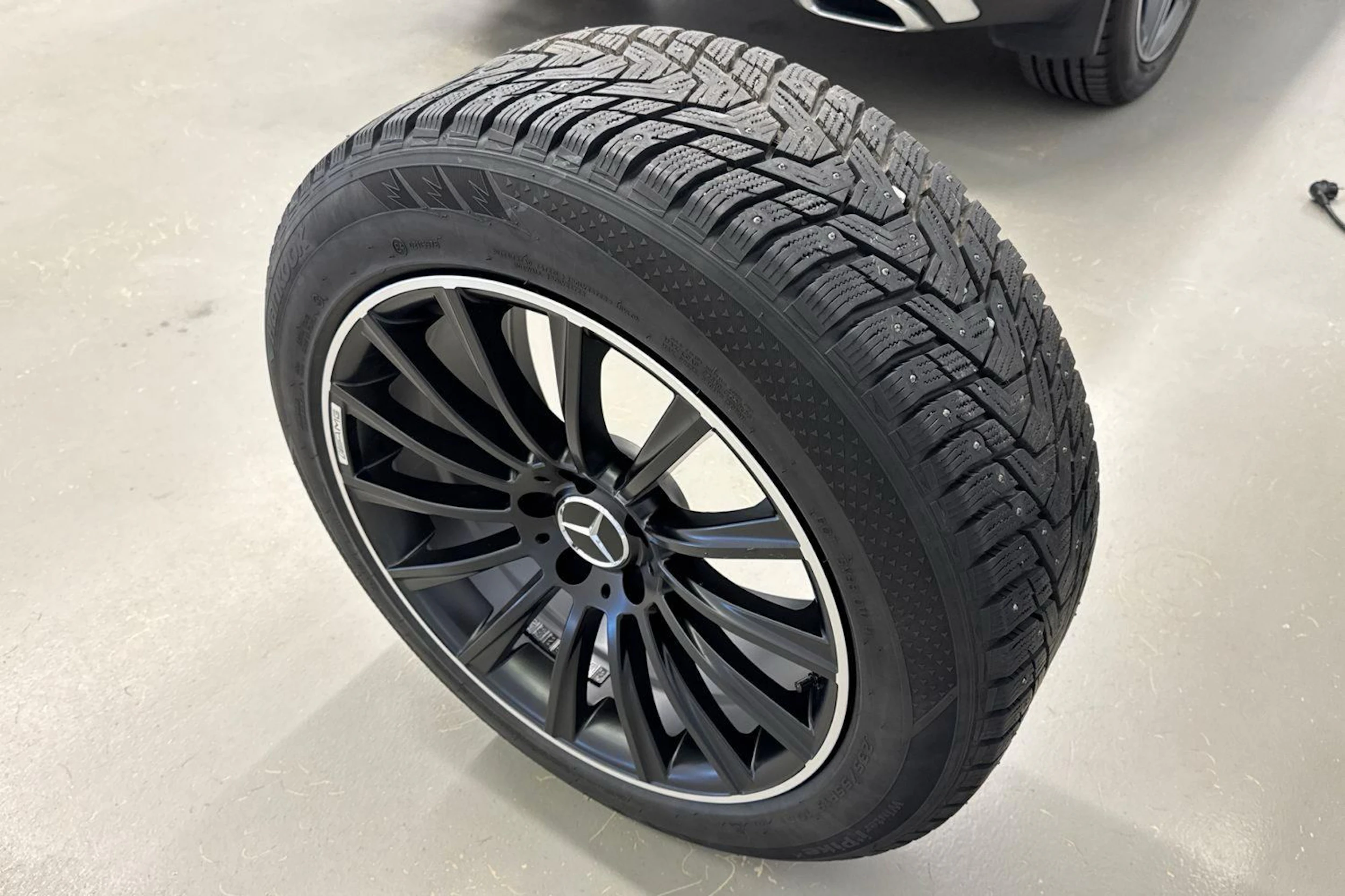 valkoinen Mercedes-Benz GLC 2020 kuva 28.