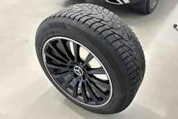 valkoinen Mercedes-Benz GLC 2020 kuva 28.