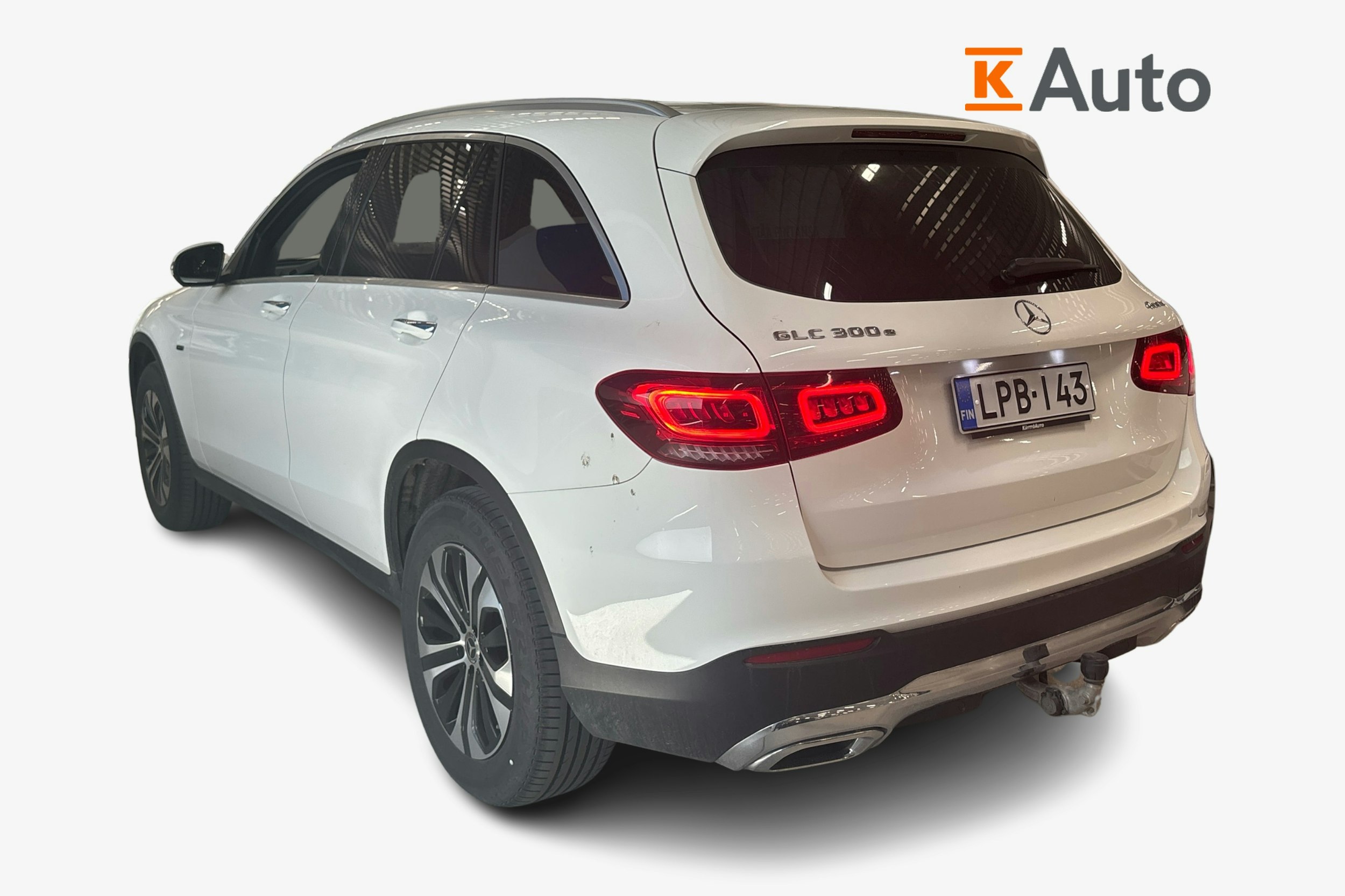 Valkoinen Mercedes-Benz GLC 2020 kuva 2.