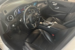 Valkoinen Mercedes-Benz GLC 2020 kuva 3.