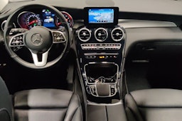 Valkoinen Mercedes-Benz GLC 2020 kuva 9.