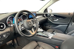 sininen Mercedes-Benz GLC 2020 kuva 7.
