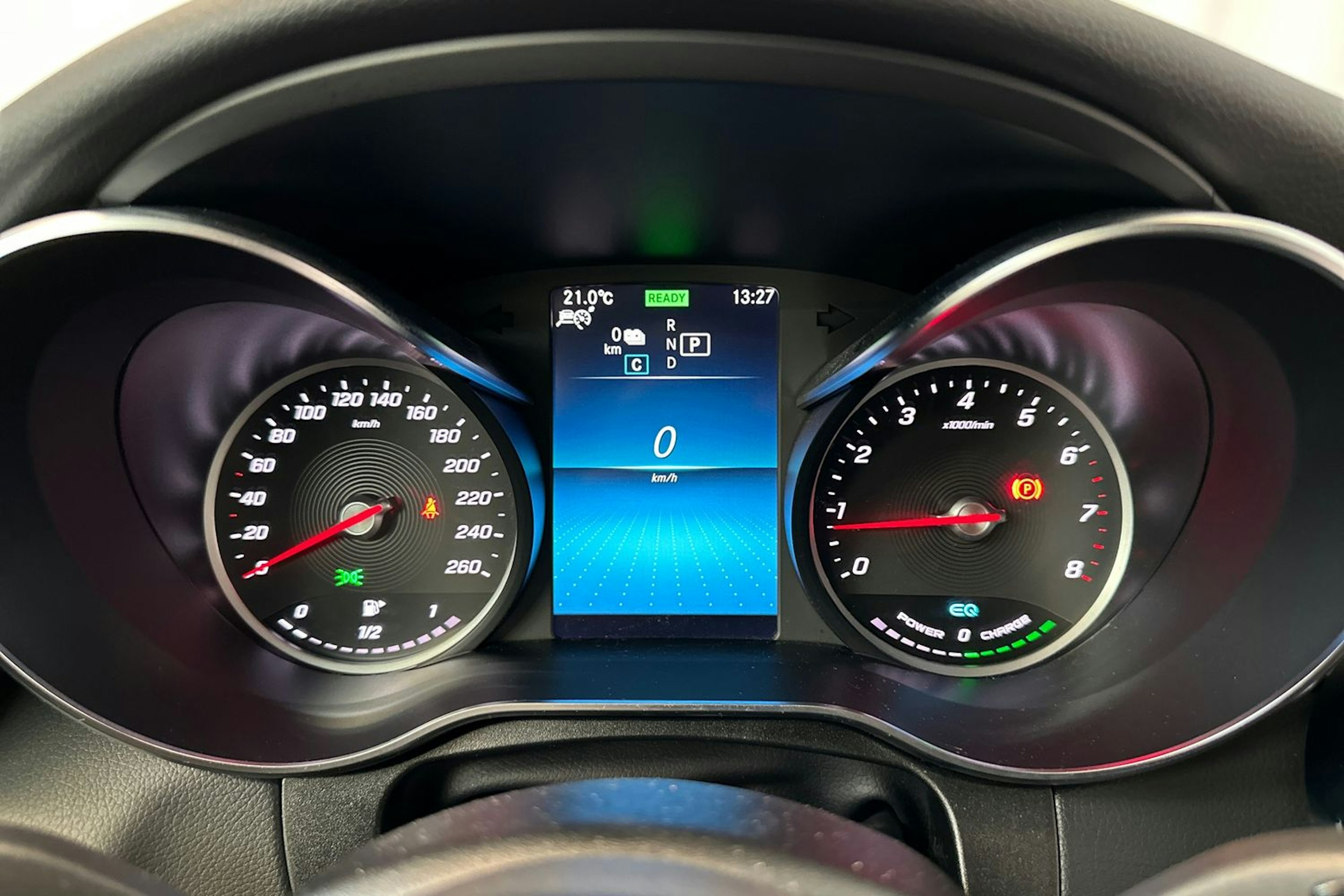 sininen Mercedes-Benz GLC 2020 kuva 21.