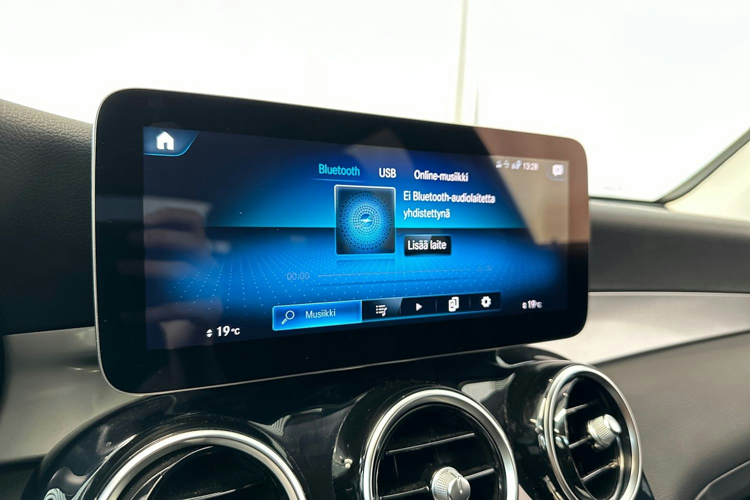 sininen Mercedes-Benz GLC 2020 kuva 25.