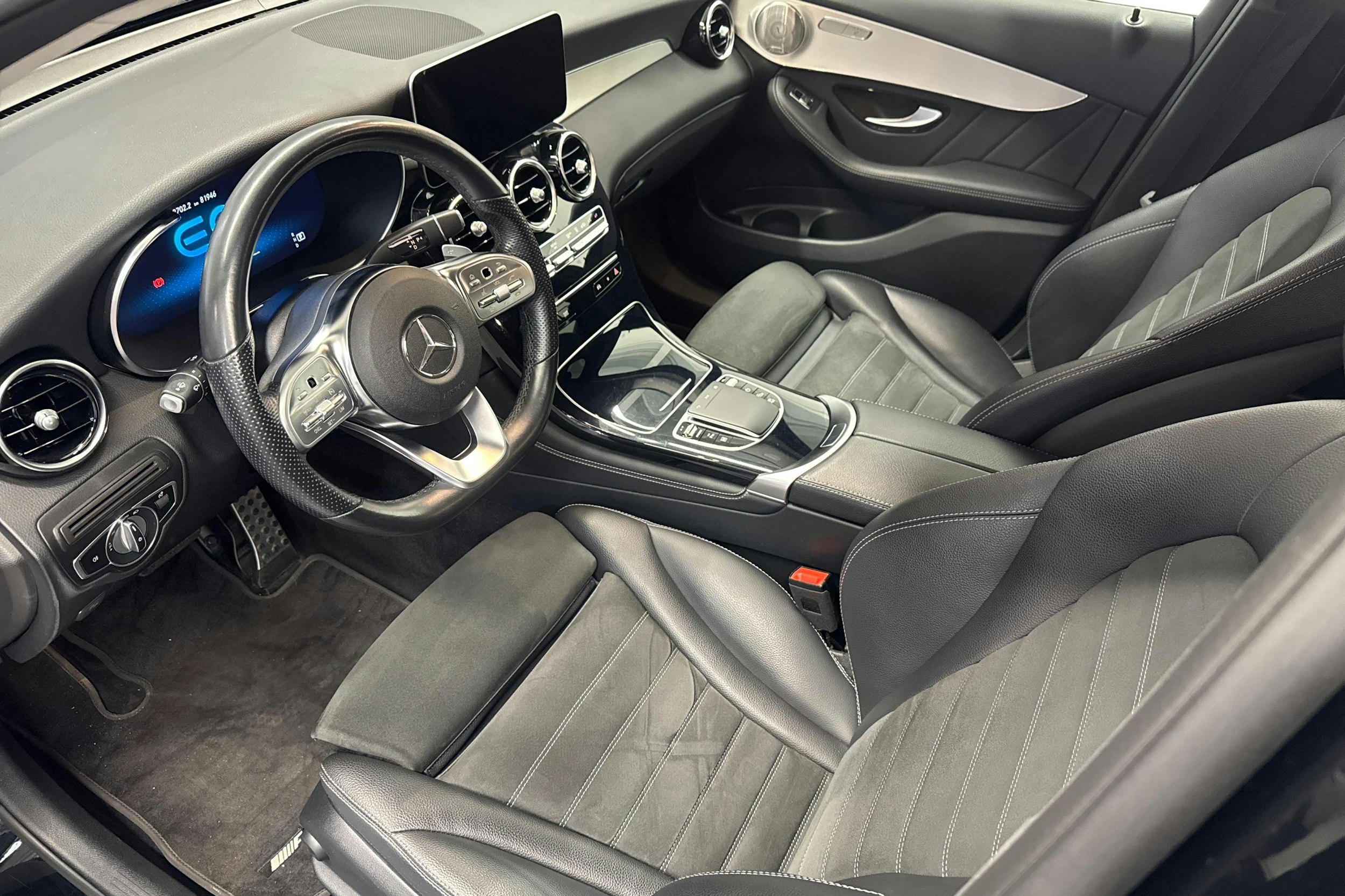 musta Mercedes-Benz GLC 2020 kuva 7.