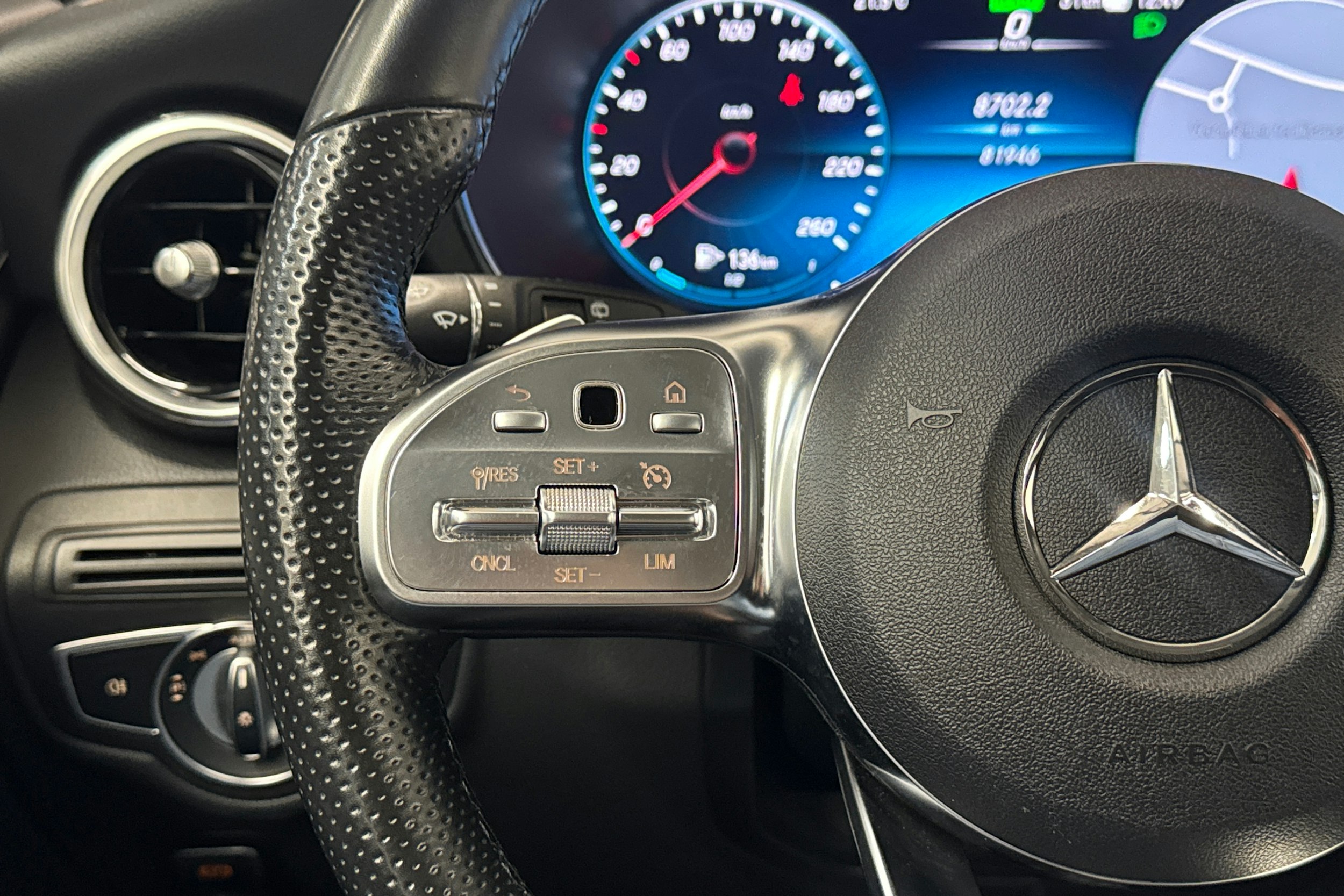 musta Mercedes-Benz GLC 2020 kuva 16.