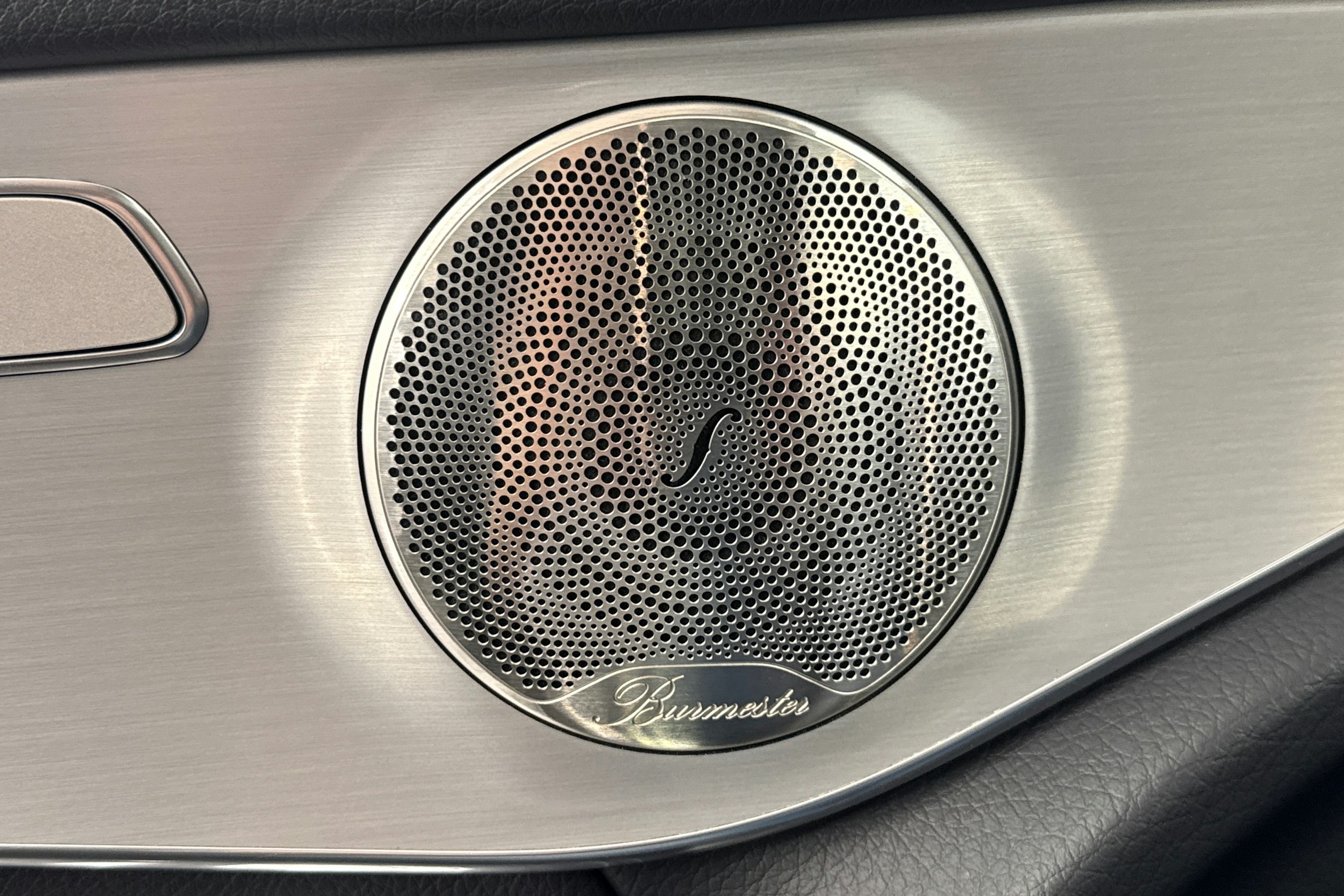 musta Mercedes-Benz GLC 2020 kuva 22.