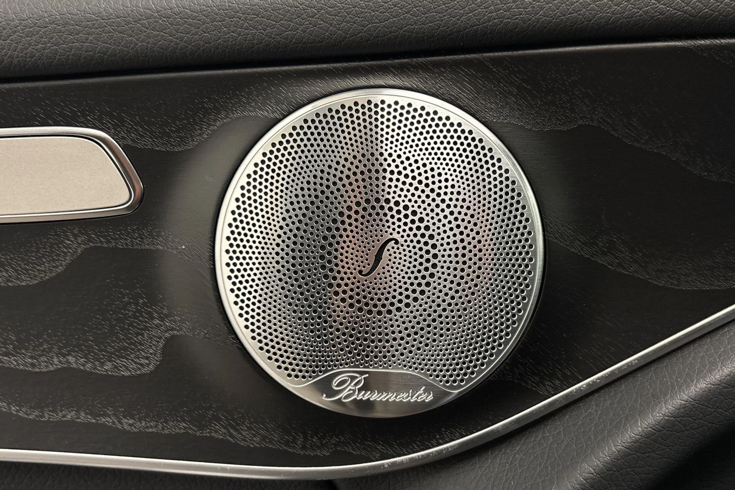 musta Mercedes-Benz GLC 2020 kuva 18.