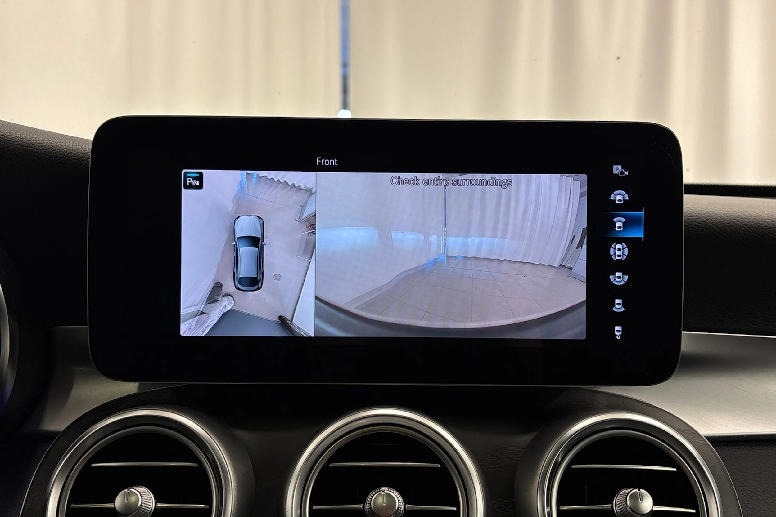musta Mercedes-Benz GLC 2020 kuva 22.
