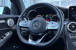 musta Mercedes-Benz GLC 2020 kuva 24.