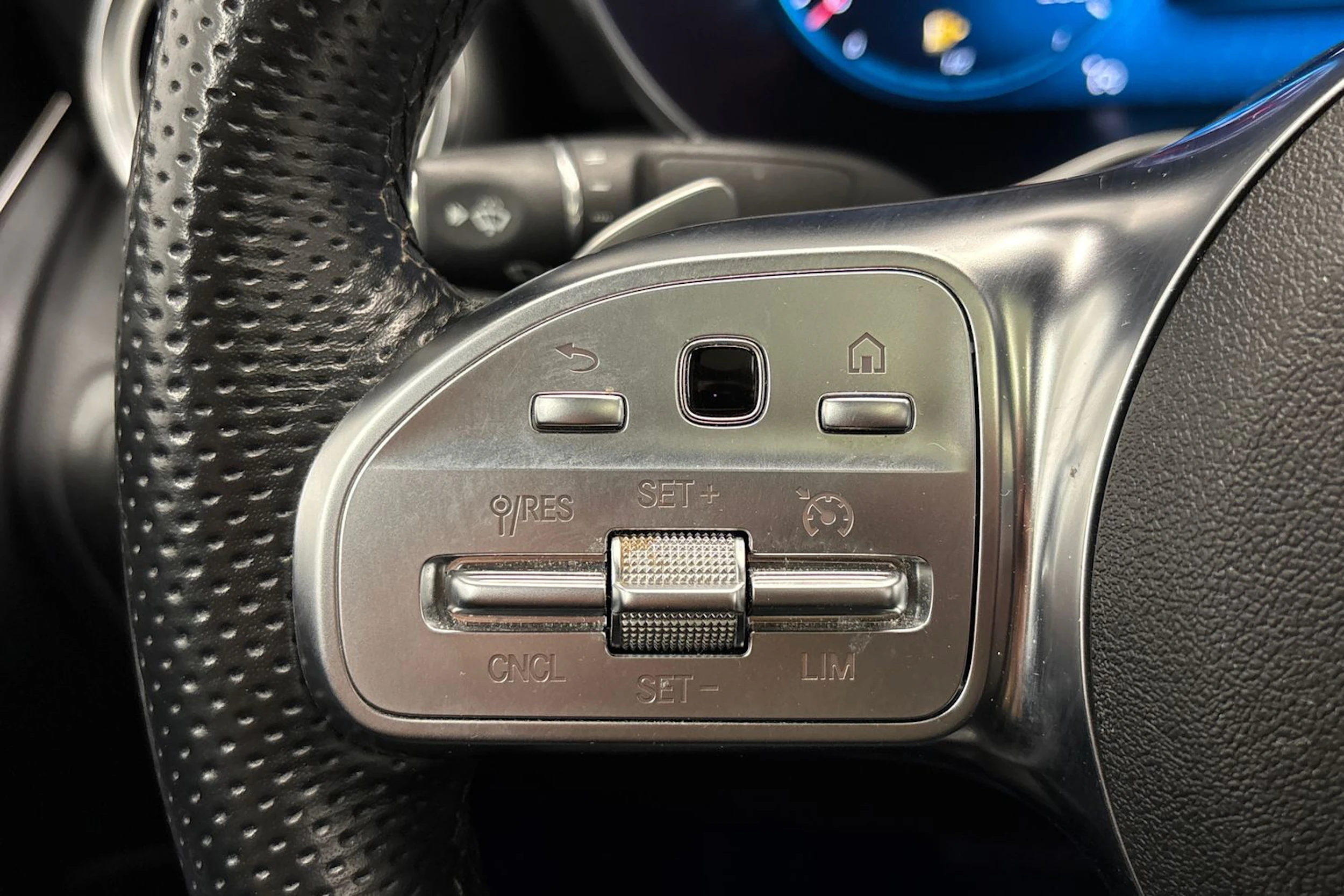 musta Mercedes-Benz GLC 2020 kuva 25.