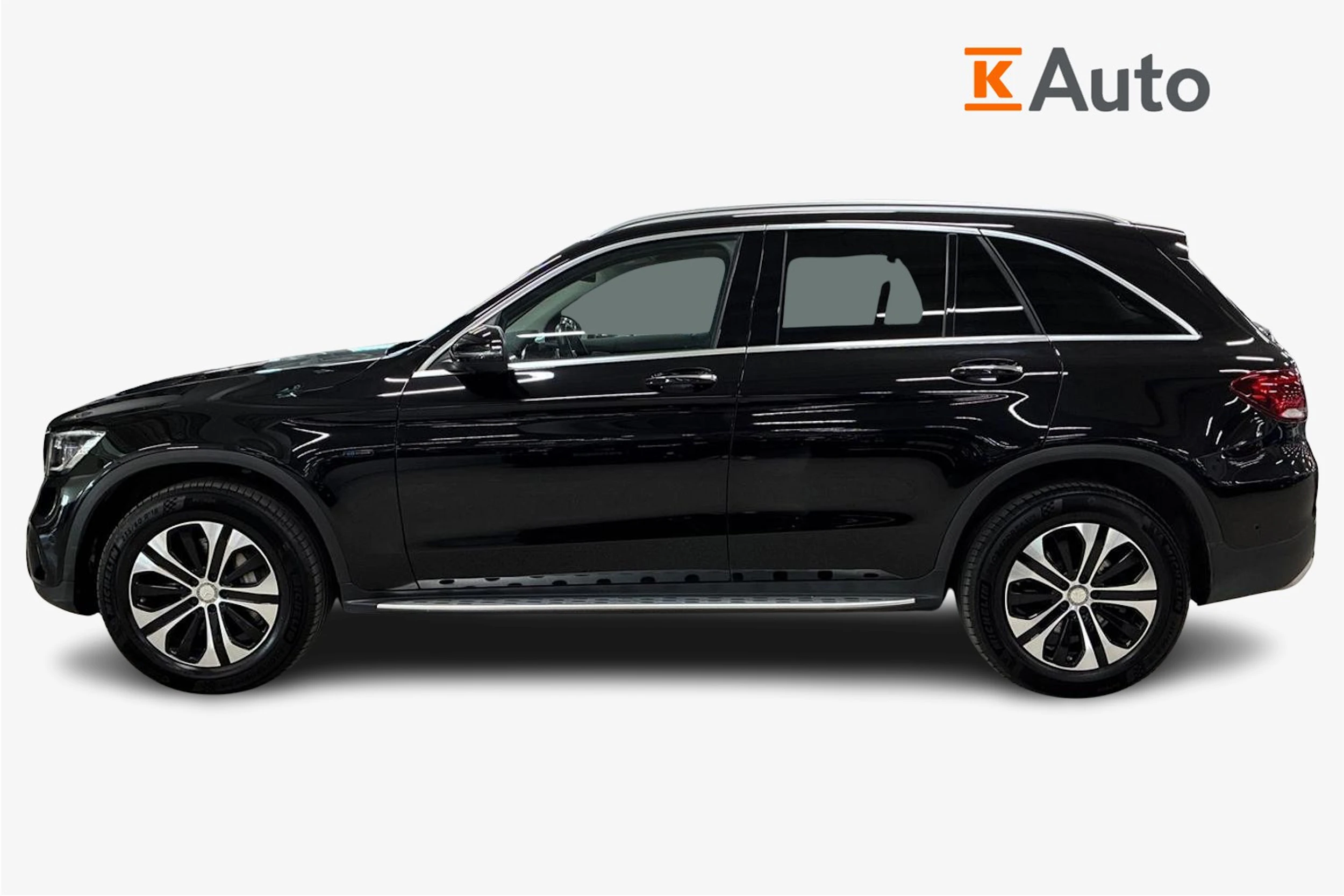 Musta Mercedes-Benz GLC 2021 kuva 7.