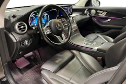 Musta Mercedes-Benz GLC 2021 kuva 8.