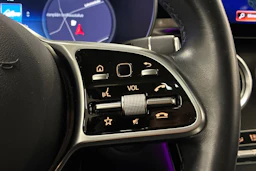 Musta Mercedes-Benz GLC 2021 kuva 18.