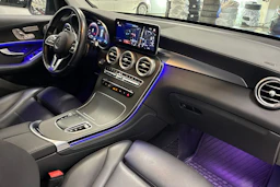 Musta Mercedes-Benz GLC 2021 kuva 34.