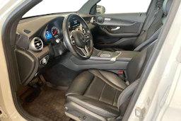 valkoinen Mercedes-Benz GLC 2020 kuva 6.