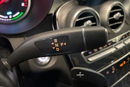 valkoinen Mercedes-Benz GLC 2020 kuva 17.