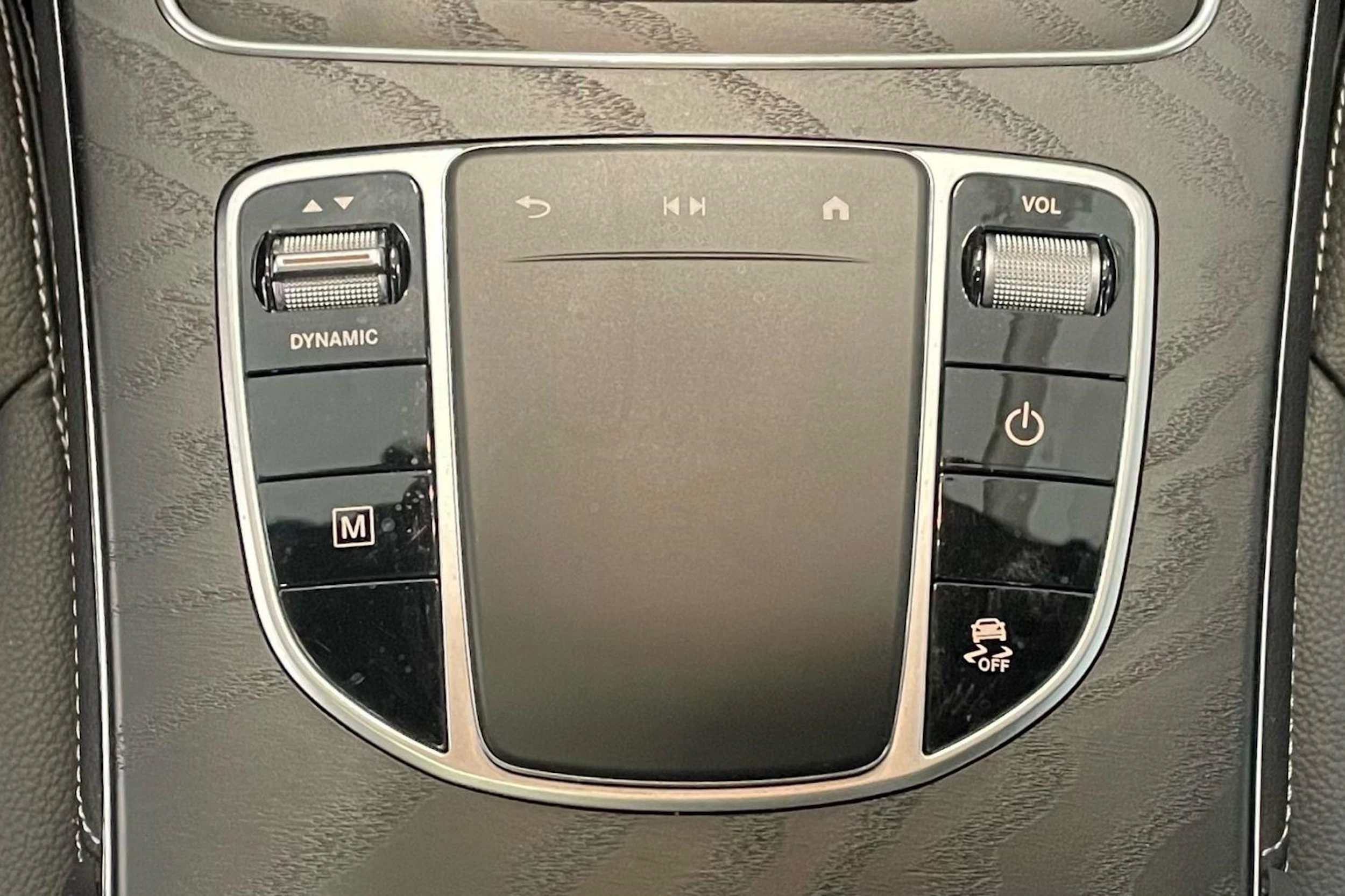 valkoinen Mercedes-Benz GLC 2020 kuva 23.