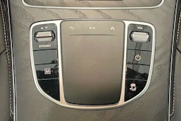 valkoinen Mercedes-Benz GLC 2020 kuva 23.