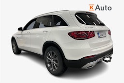 Valkoinen Mercedes-Benz GLC 2020 kuva 2.