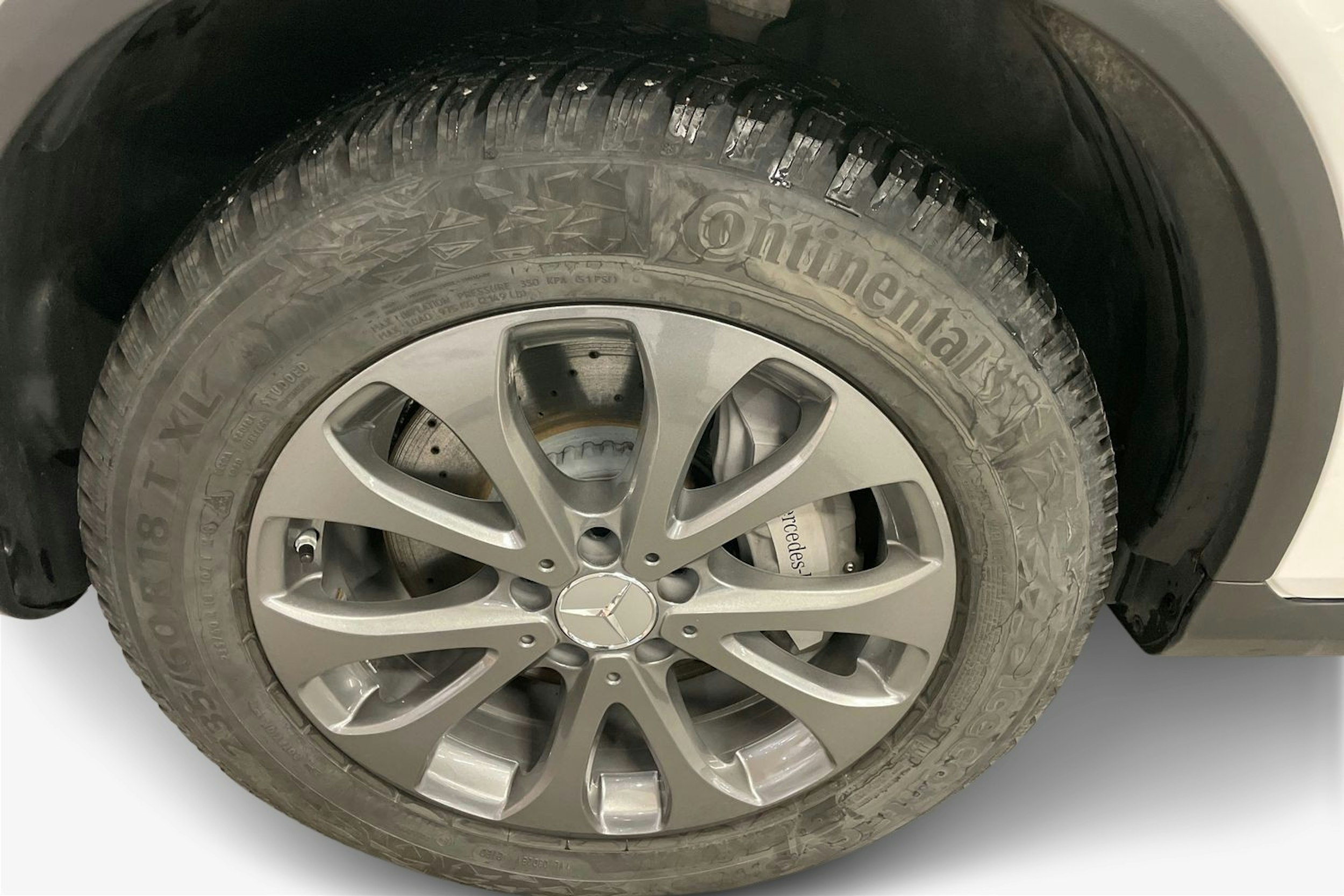 Valkoinen Mercedes-Benz GLC 2020 kuva 11.