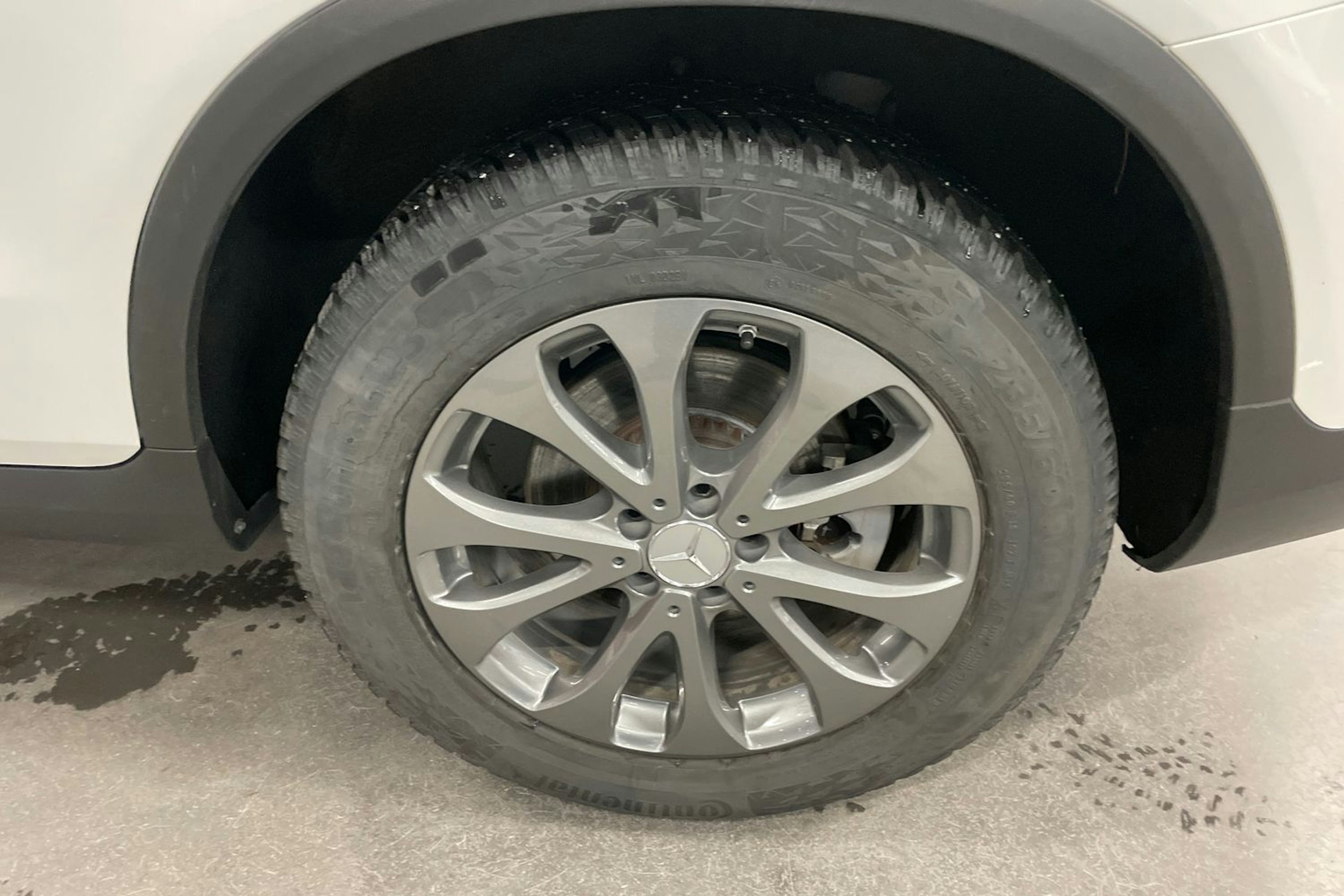 Valkoinen Mercedes-Benz GLC 2020 kuva 13.