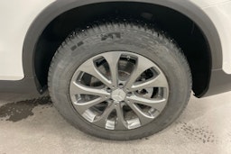 Valkoinen Mercedes-Benz GLC 2020 kuva 13.