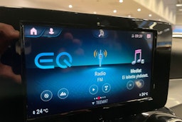 Valkoinen Mercedes-Benz GLC 2020 kuva 21.