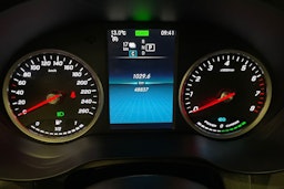 Valkoinen Mercedes-Benz GLC 2020 kuva 24.