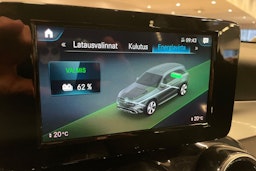 Valkoinen Mercedes-Benz GLC 2020 kuva 28.