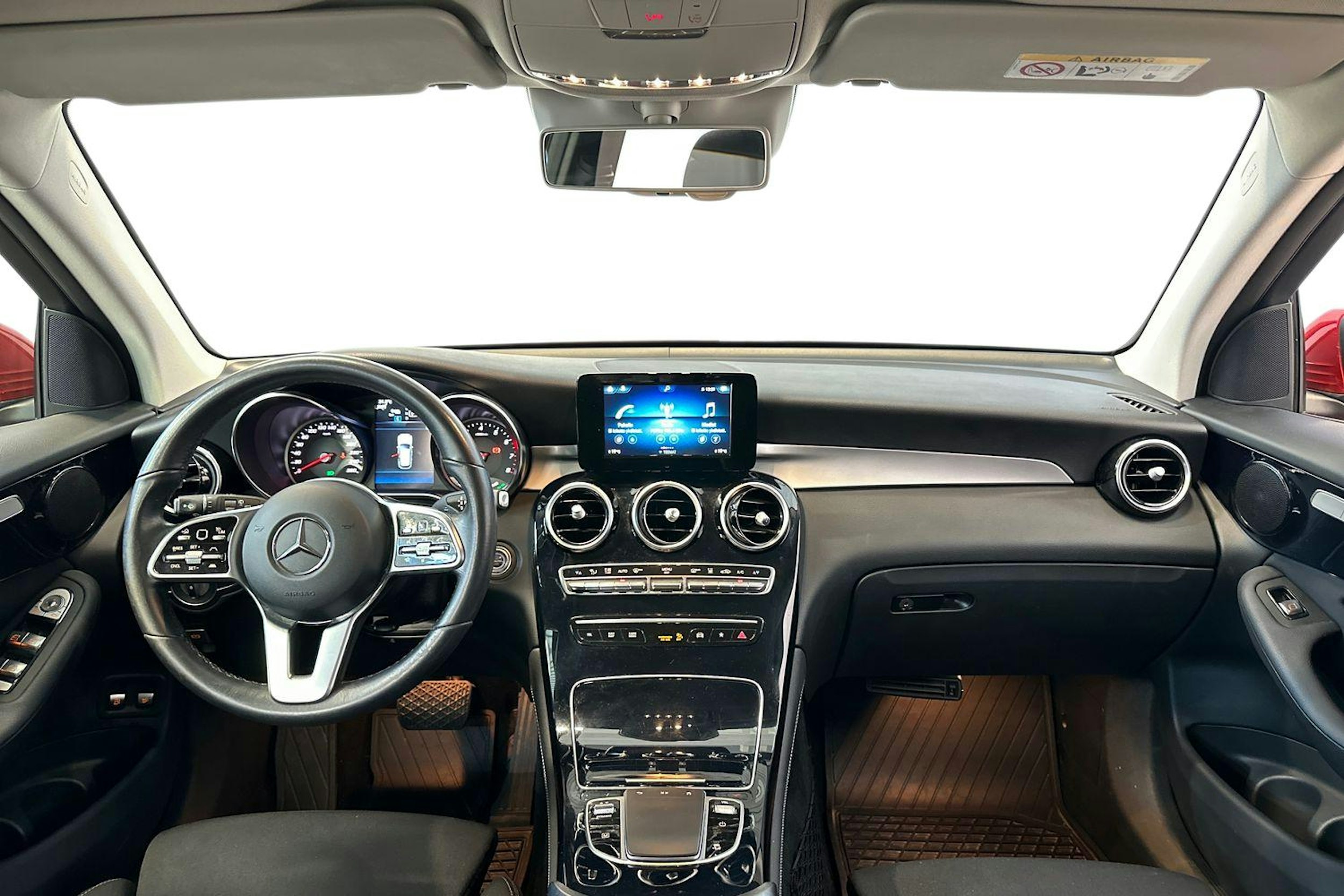 punainen Mercedes-Benz GLC 2020 kuva 7.