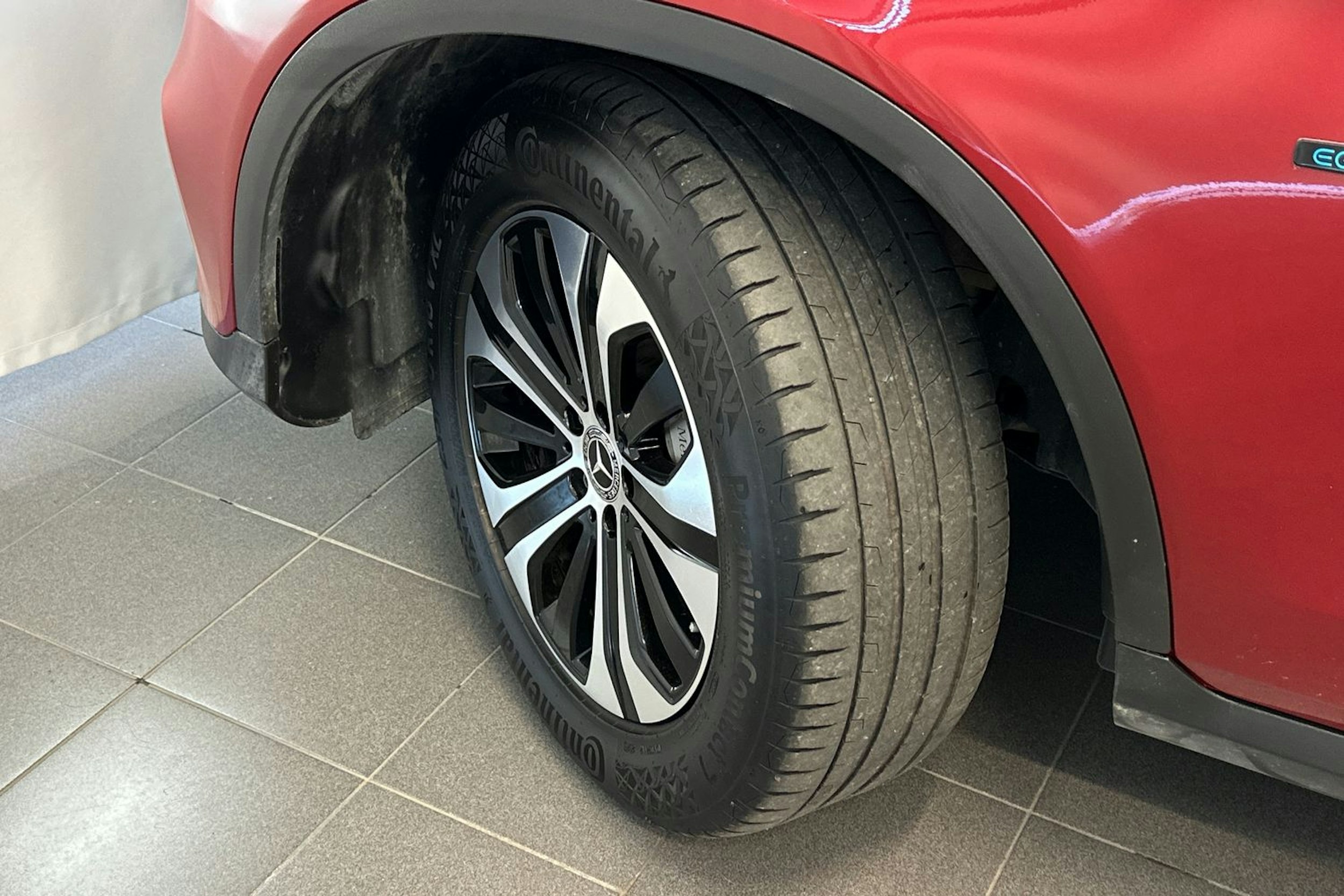 punainen Mercedes-Benz GLC 2020 kuva 10.