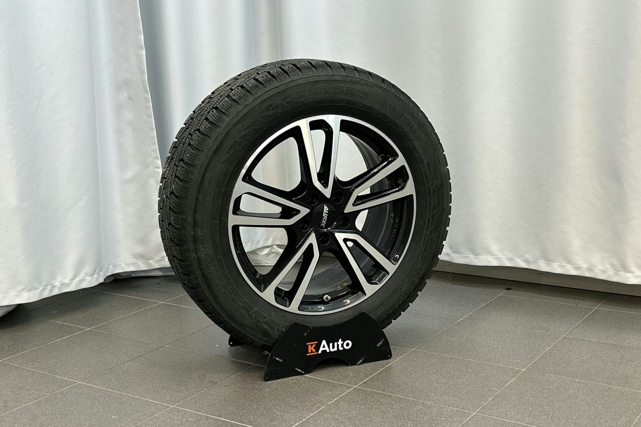 punainen Mercedes-Benz GLC 2020 kuva 11.