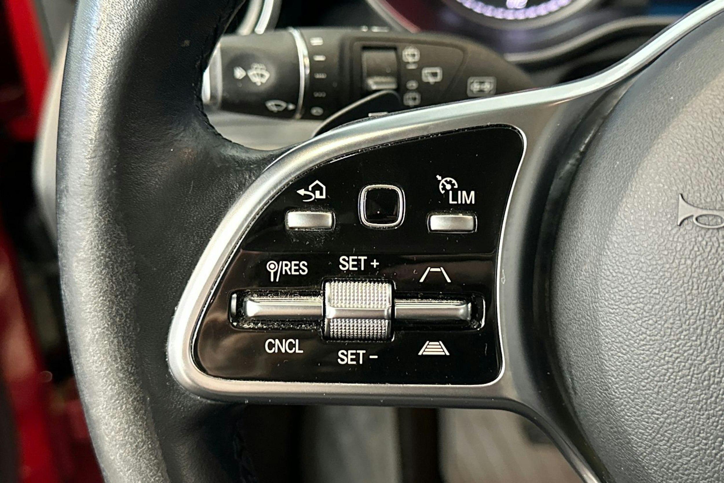 punainen Mercedes-Benz GLC 2020 kuva 20.