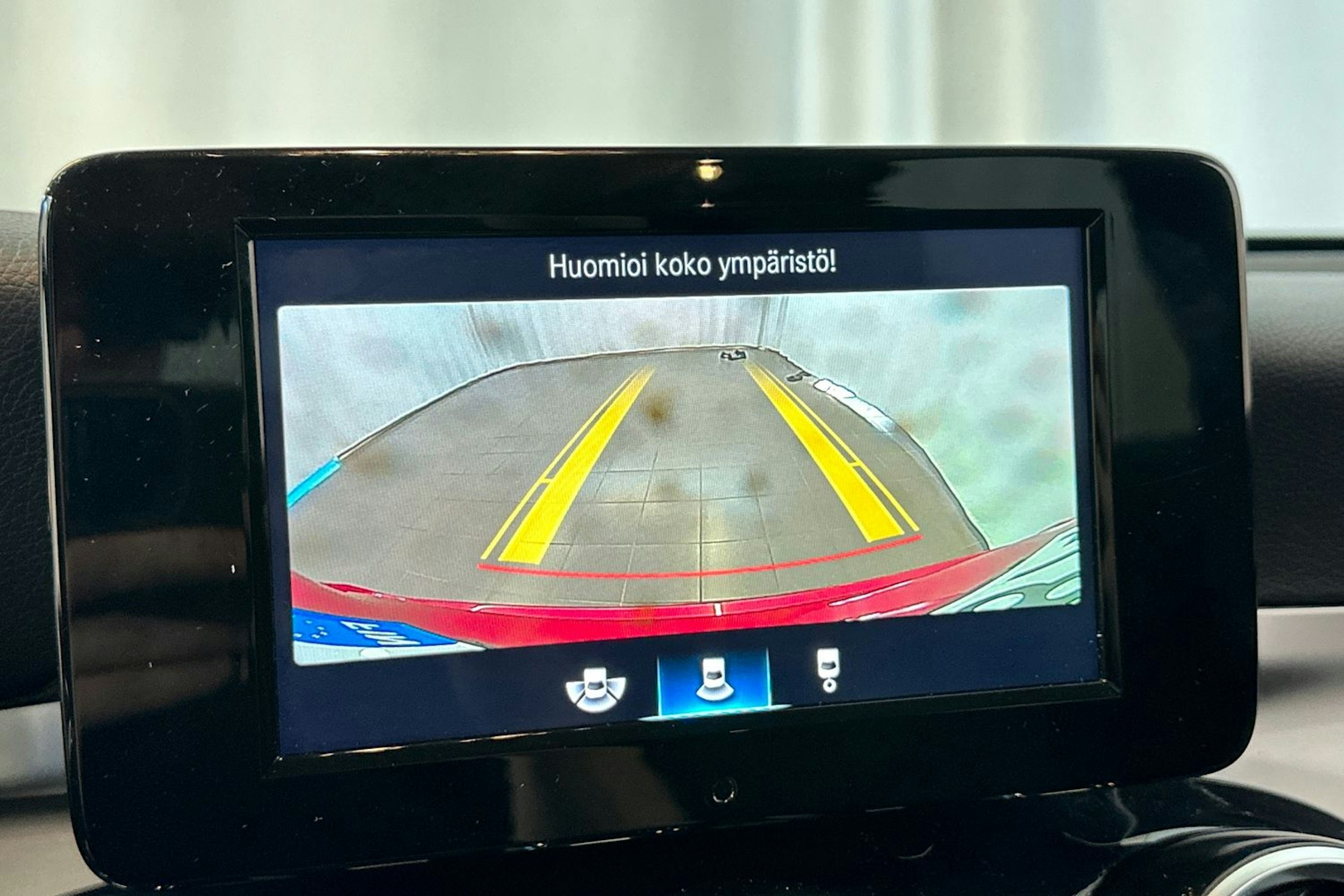 punainen Mercedes-Benz GLC 2020 kuva 27.