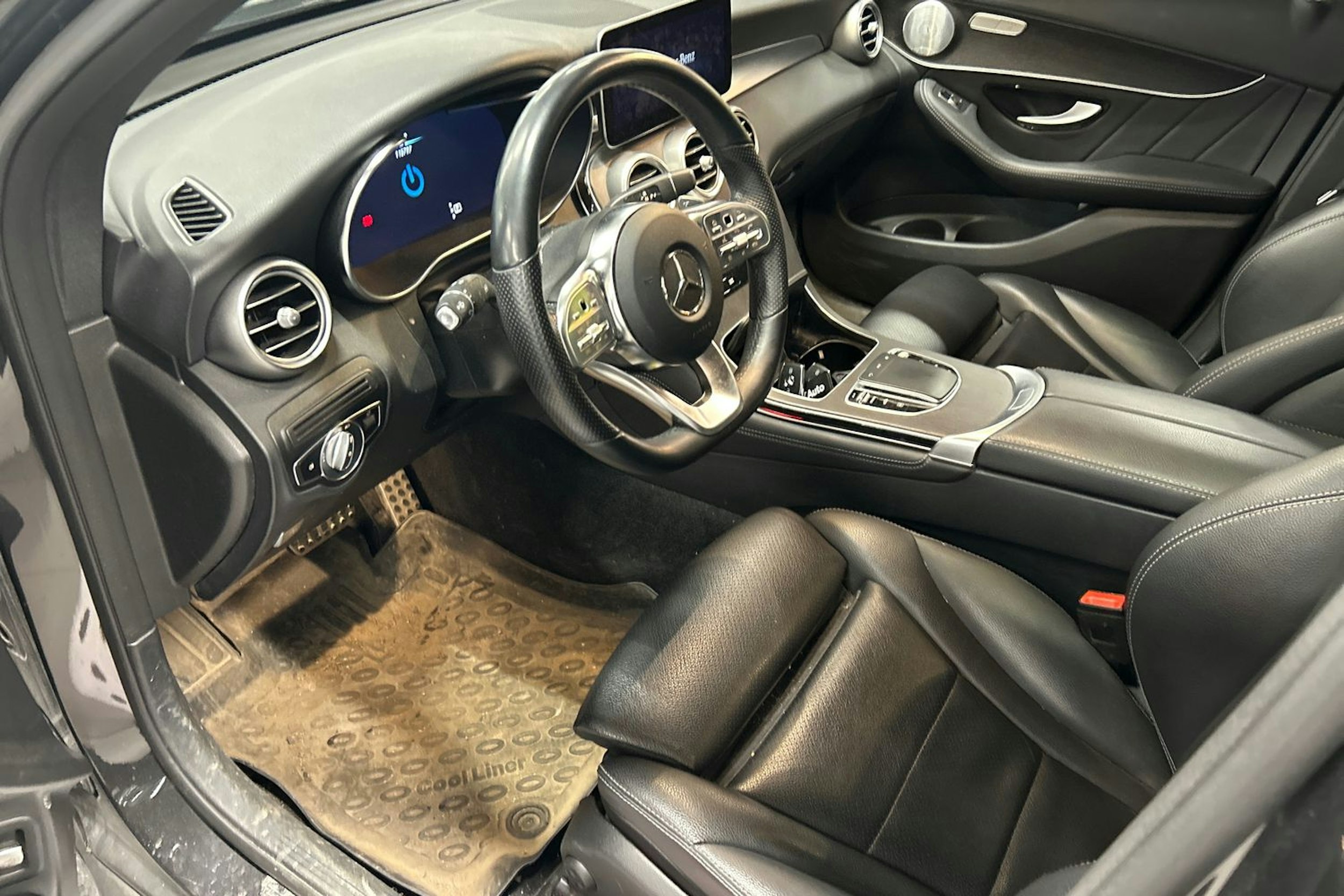 harmaa Mercedes-Benz GLC 2020 kuva 3.