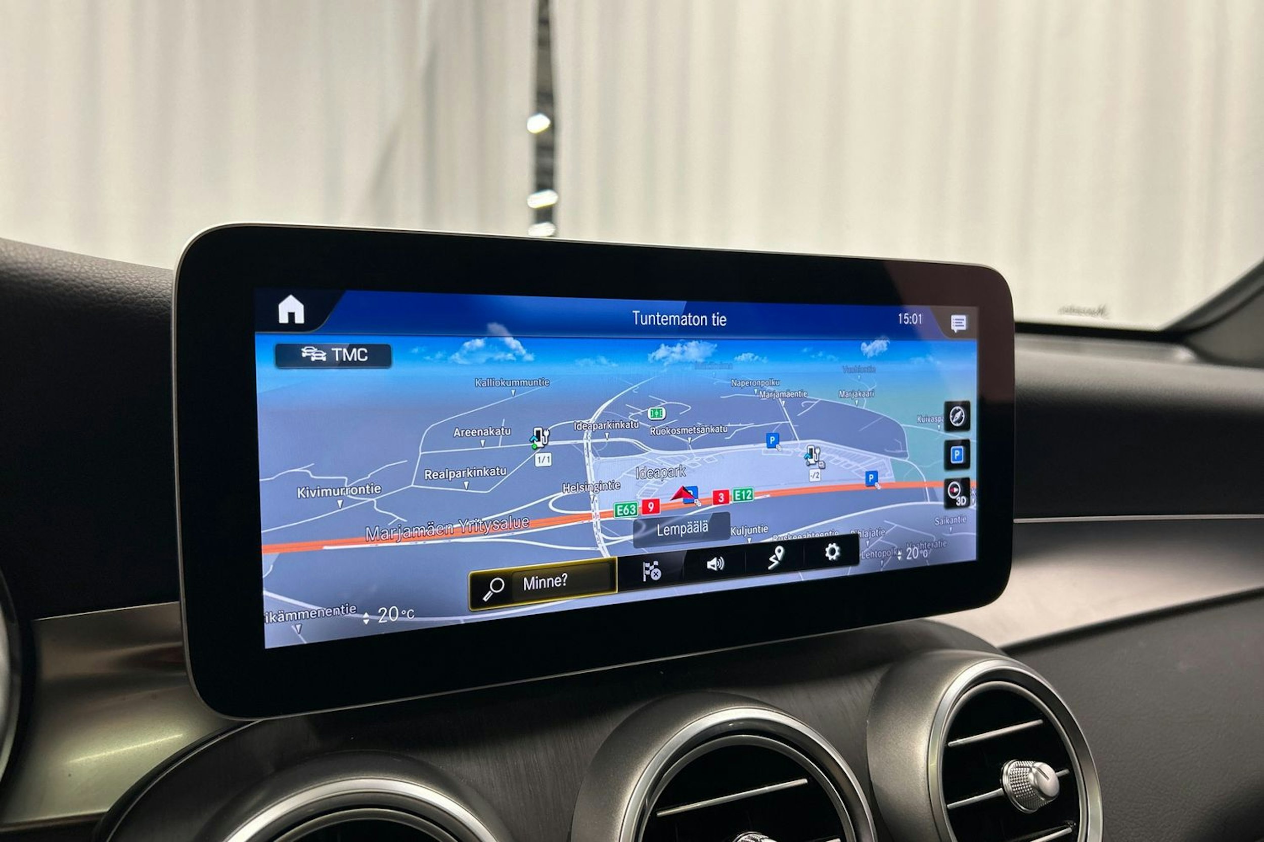 harmaa Mercedes-Benz GLC 2020 kuva 25.
