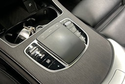 harmaa Mercedes-Benz GLC 2020 kuva 27.