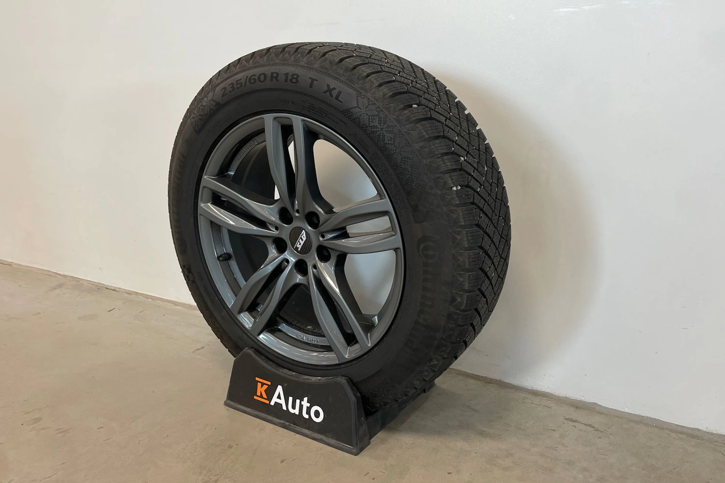 harmaa Mercedes-Benz GLC 2020 kuva 10.