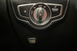 harmaa Mercedes-Benz GLC 2020 kuva 16.