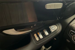 harmaa Mercedes-Benz GLC 2020 kuva 17.