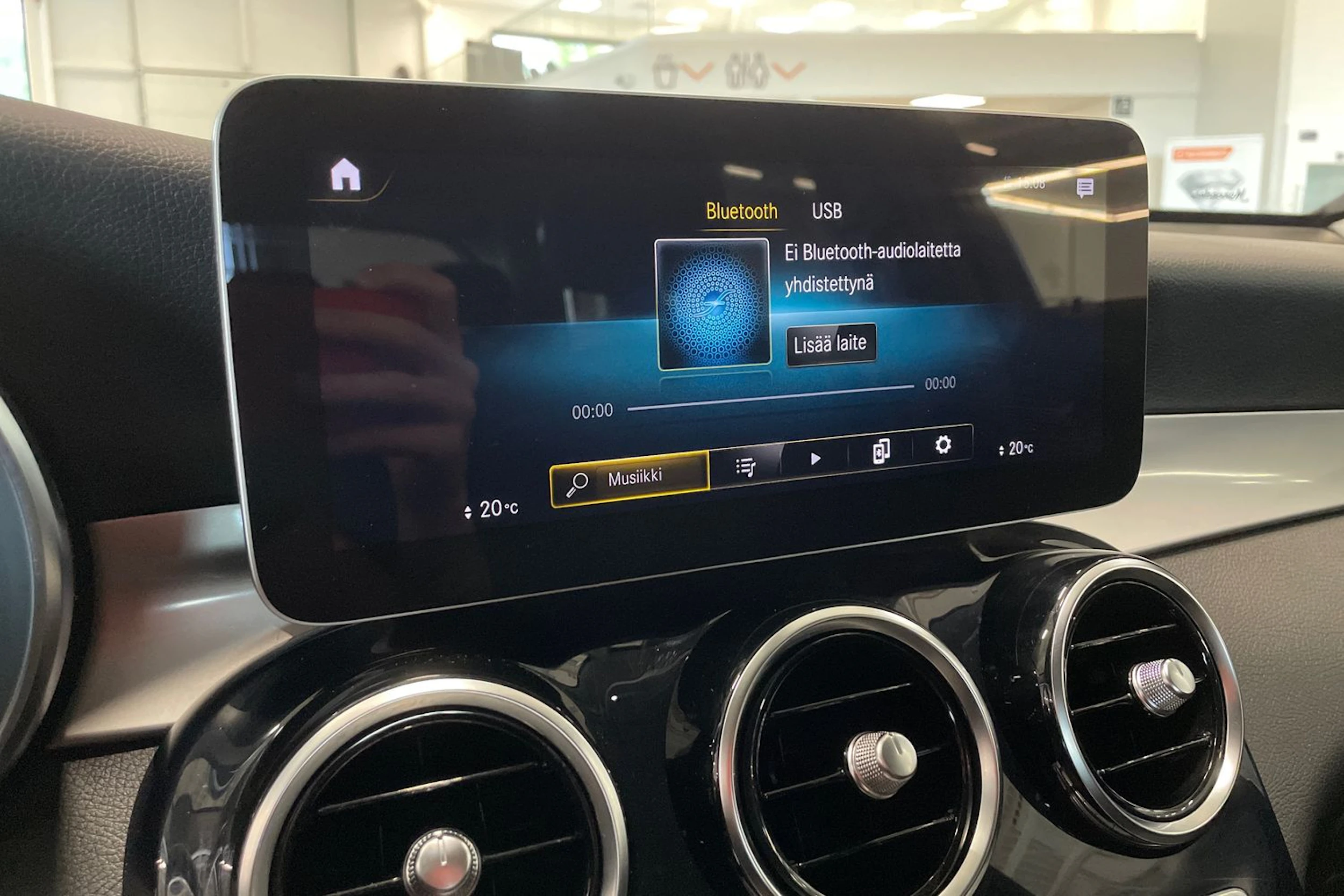harmaa Mercedes-Benz GLC 2020 kuva 20.