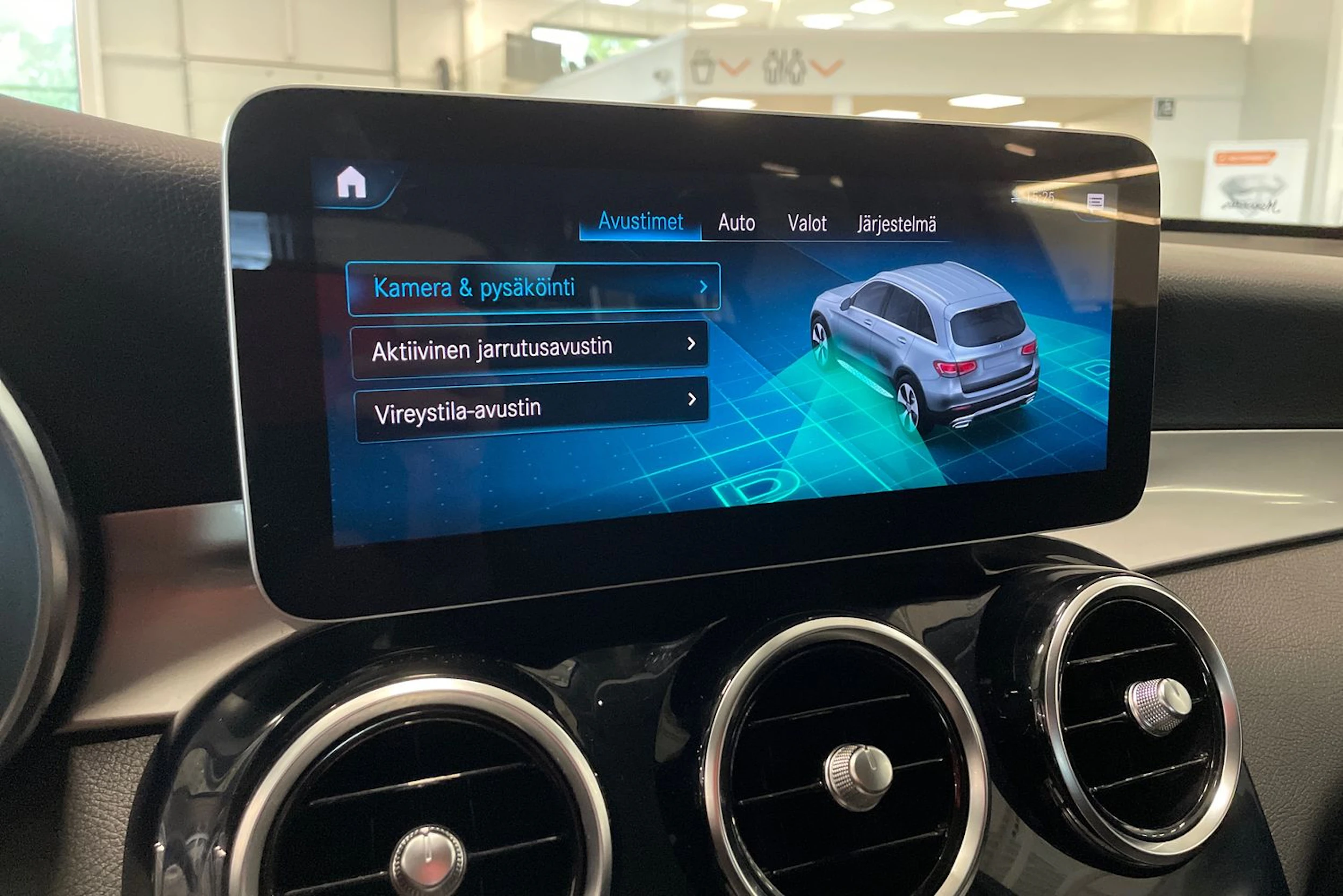 harmaa Mercedes-Benz GLC 2020 kuva 21.