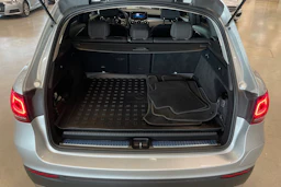 harmaa Mercedes-Benz GLC 2020 kuva 26.