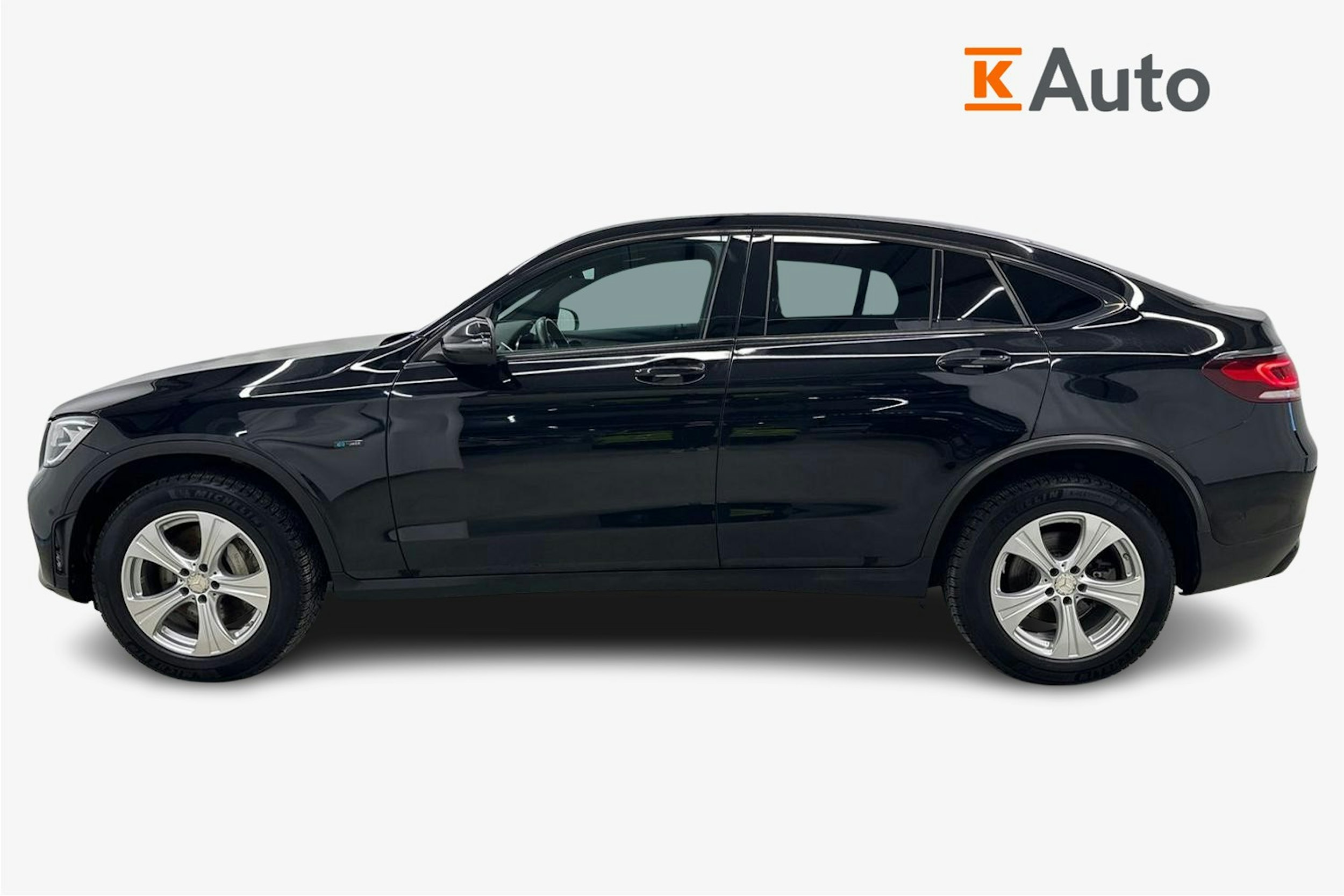 Musta Mercedes-Benz GLC 2020 kuva 6.