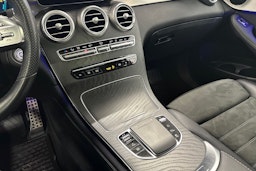 Musta Mercedes-Benz GLC 2020 kuva 20.