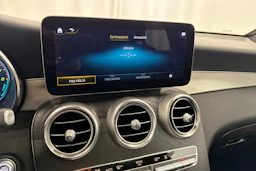 Musta Mercedes-Benz GLC 2020 kuva 34.