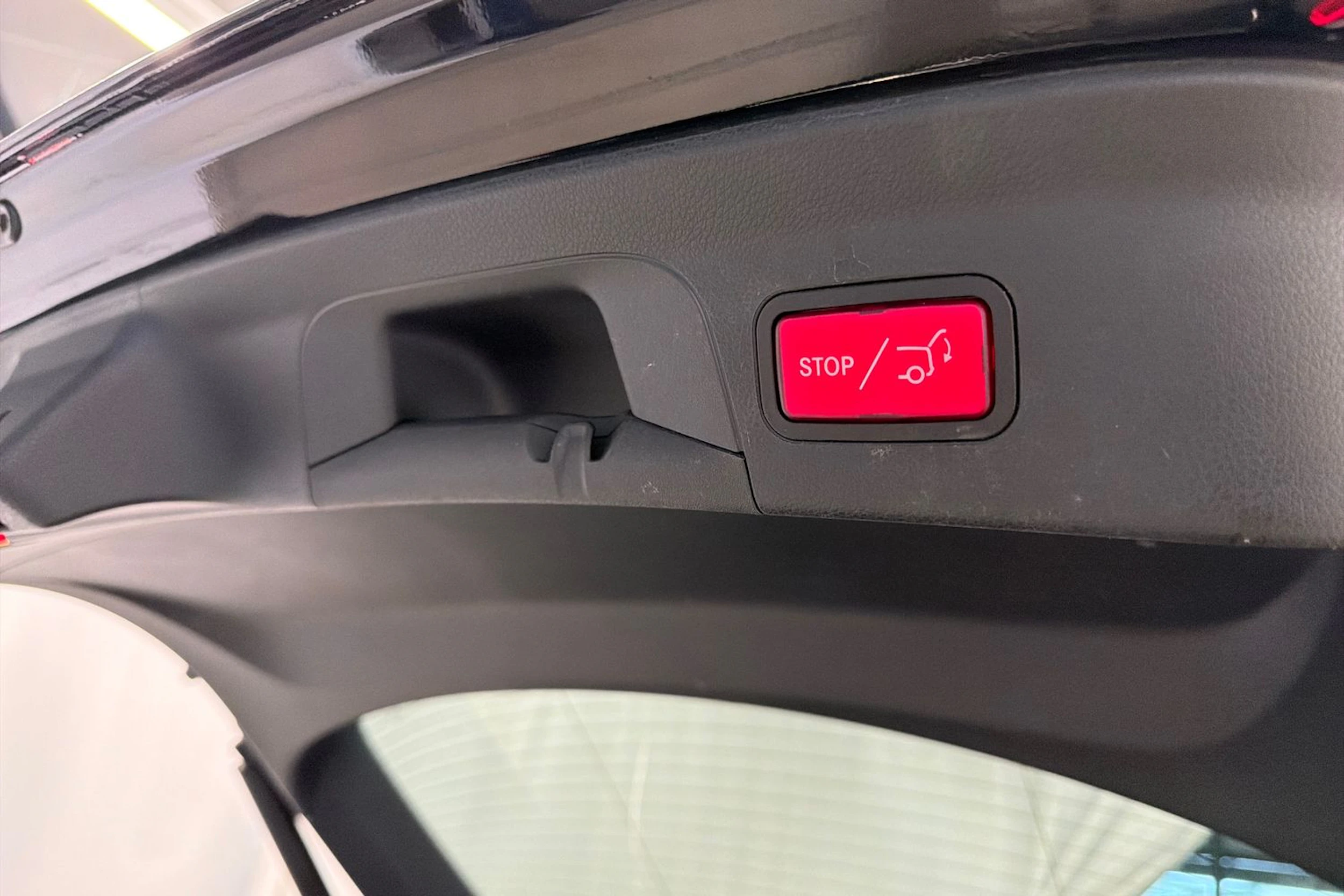 Musta Mercedes-Benz GLC 2020 kuva 43.