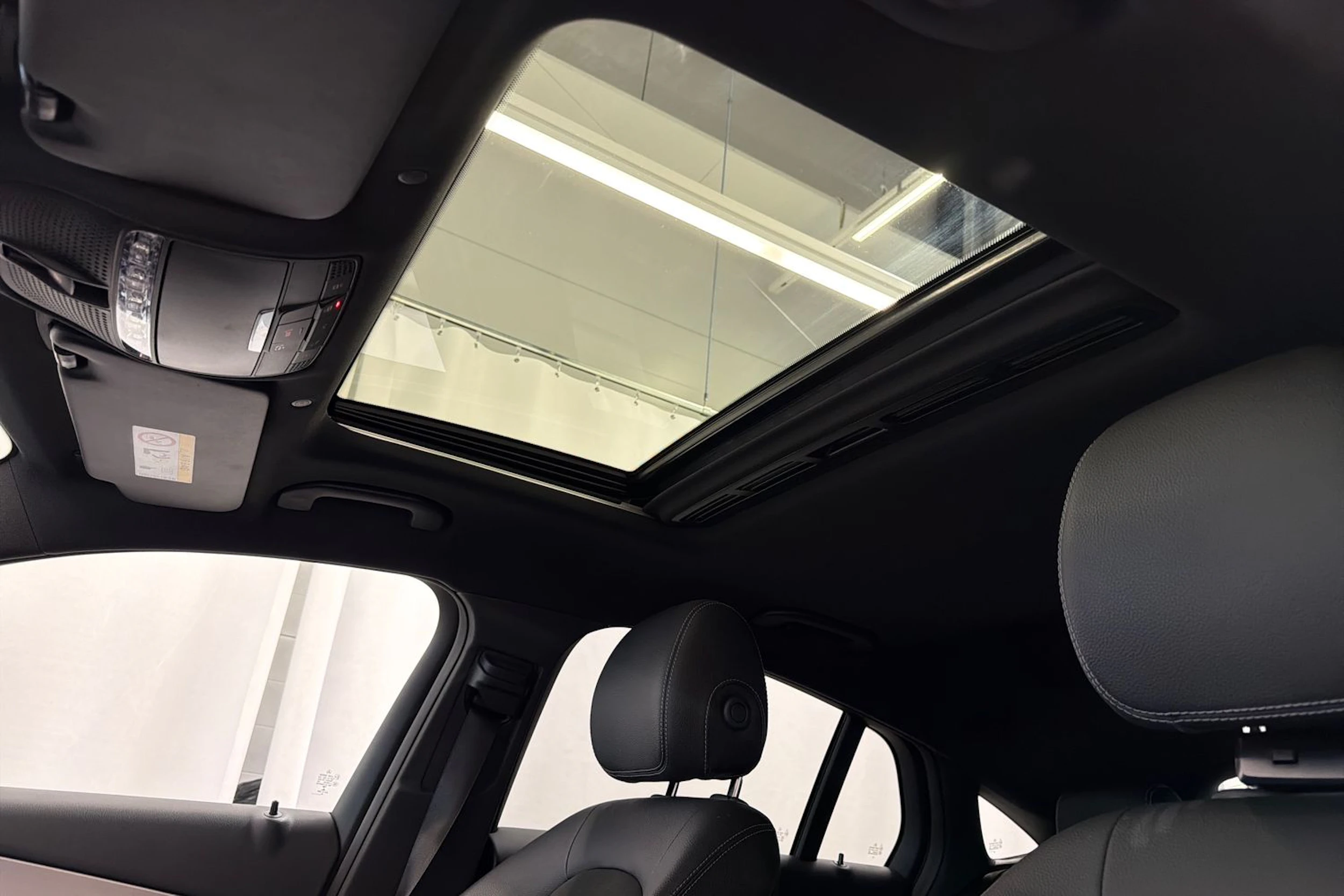 Musta Mercedes-Benz GLC 2020 kuva 46.
