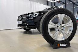 Musta Mercedes-Benz GLC 2020 kuva 47.